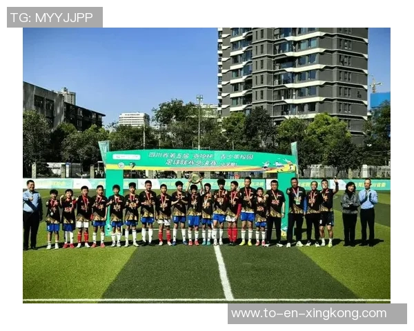 成都大学足球协会:携手共进打造校园足球新风尚与活力